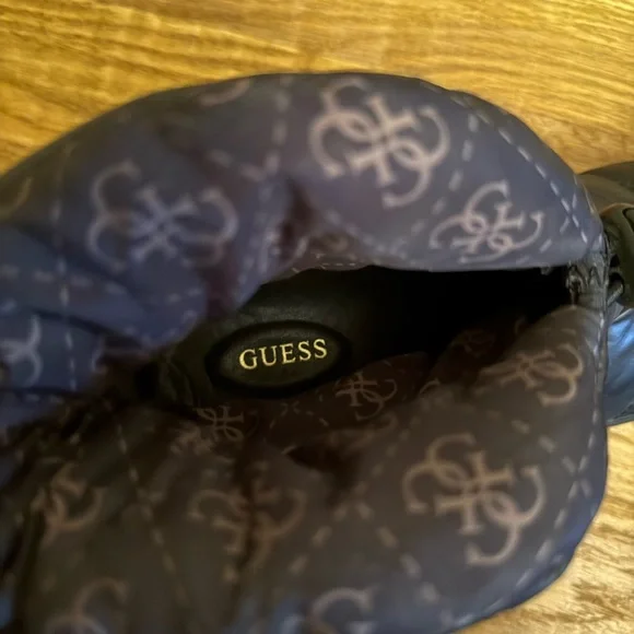 Guess Black Winter Boots with Quilted Design - Picture 6 of 8